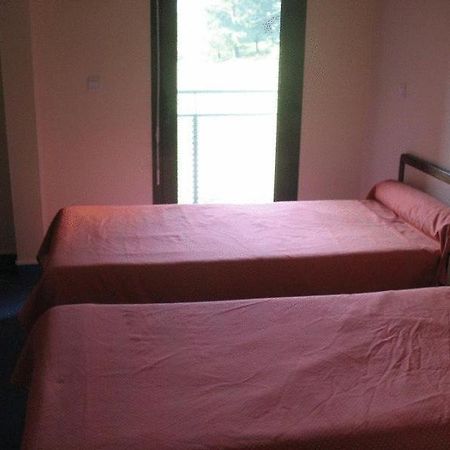 Home Du Buisson Hotel Des Familles Isle Ngoại thất bức ảnh